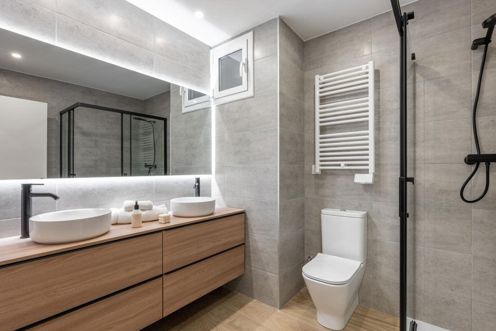 What are the must-have accessories for a modern bathroom?
