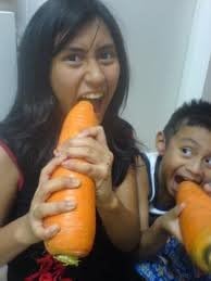WORLD'S AMAZON GIANT CARROT 5-8 LBS. 25 seedsSWEETHARDYE-Z GROW #1123-B