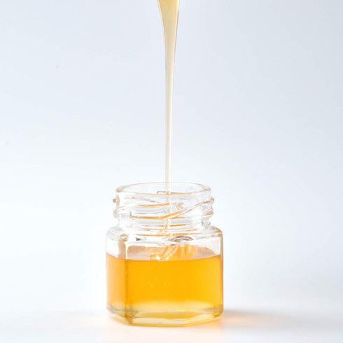 1.5oz 6Pack Mini Glass Hexagon Jars with Gold Lids, Bee Charms, Honey Dipper Sticks for Party Favors