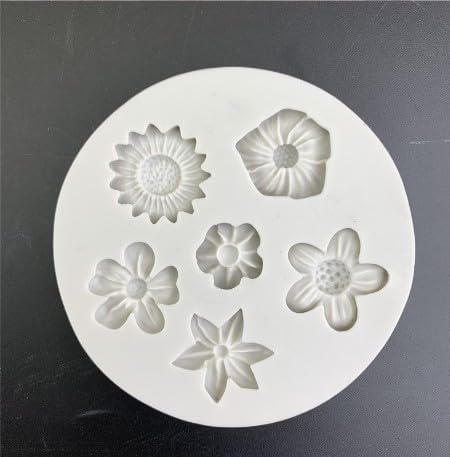 1Pc 3D Mini Daisy Flower Molds - Silicone Resin Fondant Mold for Cake Decorating and Candy Making