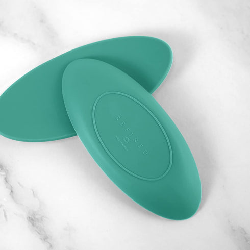 Carrotez Small Silicone Coffee Spoon Rest 2 Pcs, Flexible Spoon Holder for Kitchen Next to Coffee Maker