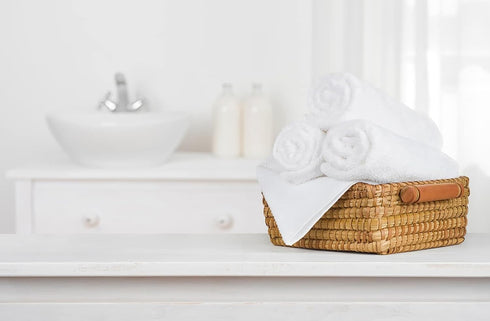 12 Pack 100% 20x40 Inches, Commercial White Cotton Bath Towels, Lightweight, Quick Drying, Grade, Gym, Salon, Spa