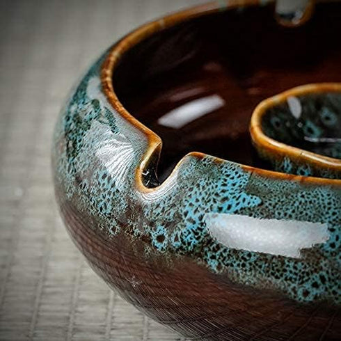 5.7" Ceramic Ashtray with Lids, Windproof Cigarette Ash Holder for Indoor or Outdoor Use