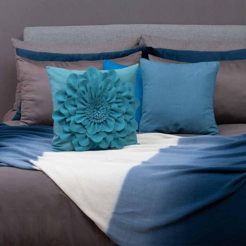 18x18 Inch JWH Stereo Flower Throw Pillow Covers Decorative Floral Accent Pillow Case Handmade Pillowcase Aesthetic