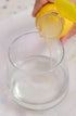 YZC Lemon Squeezer – 2-Pack BPA-Free Plastic Lime Juicer with Lid for Cocktails and Drinks