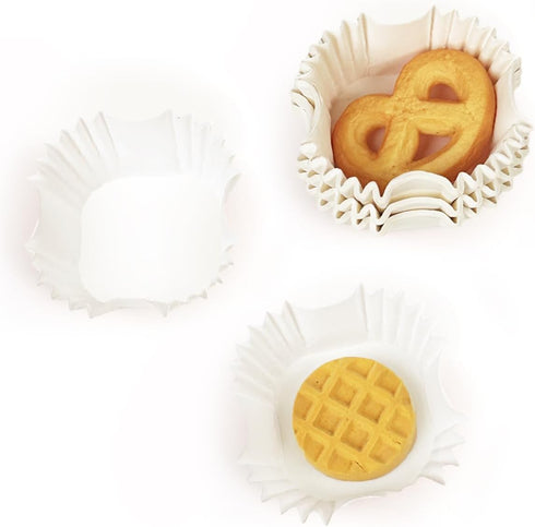 qiqee 500pcs White Square Cupcake Liners, No Smell Food Grade Baking Cups (Standard Size)