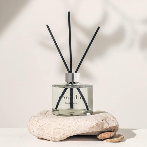COCODOR Signature Reed Diffuser Set, 6.7oz Home Fragrance Oil Scent Diffuser for Bathroom Shelf Decor