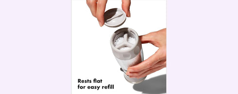 OXO Good Grips Salt Grinder - Mess-Free Contoured Design, Gray
