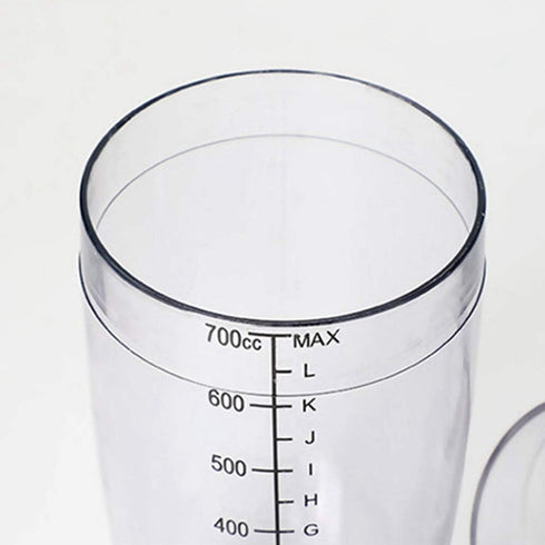 FEOOWV Plastic Cocktail Shaker, Hand Drink Mixer Boba Tea Shaker Cup with Scales, 24 oz / 700cc