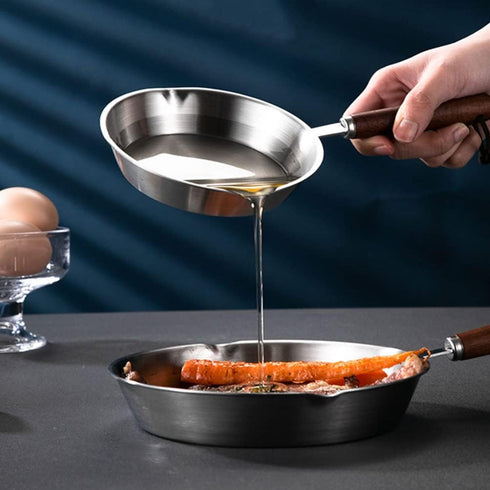 UPKOCH Small Egg Frying Pan, Non Stick Skillet for Mini Omelets, Stainless Steel Pancake Maker (12cm)