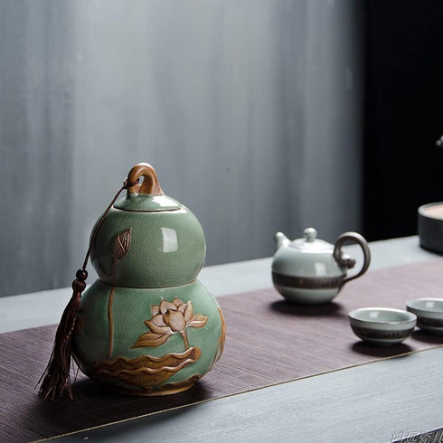 ARTLINE Airtight Lid Ceramic Tea Containers Tea Canister, Food Storage Jar Porcelain Tea Caddy Gourd Shape Design