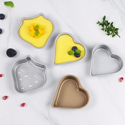 Pack of 4 Cute Non-Stick Pan-Shaped Cake Molds, Small Silver Heart-Shaped Pudding Jelly Cups