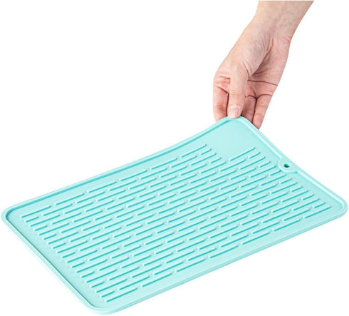 Restaurantware Small Countertop Drying Mat, 11.8 x 7.9 Inch, Food-Grade Dish Drainboard with Ribbed Design