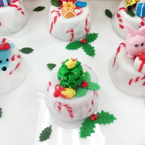 KALAIEN 3pcs Holly Leaf Plunger Cutter Fondant Baking Tools for Cake Cookie Sugarcraft Decorating