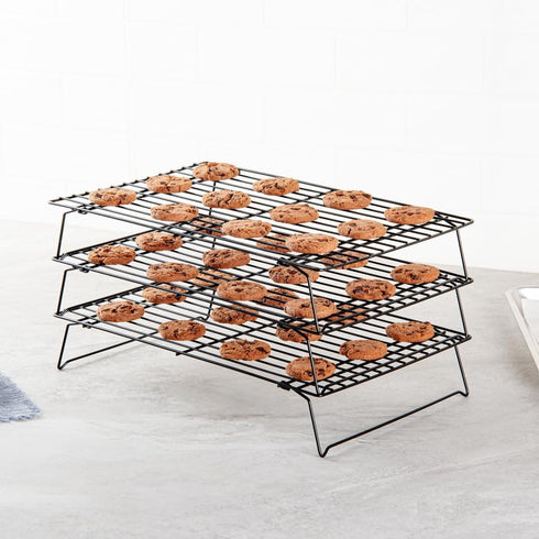 Restaurantware Met Lux 15.7 x 9.8 x 8.3 Inch Wire Baking Rack Set, 3-Tier Stackable Oven Wire Rack Set
