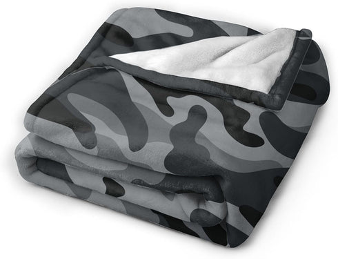 Perinsto 50"X40" Grey Black Camouflage Throw Blanket Ultra Soft Warm All Season Military Camo Decorative Fleece