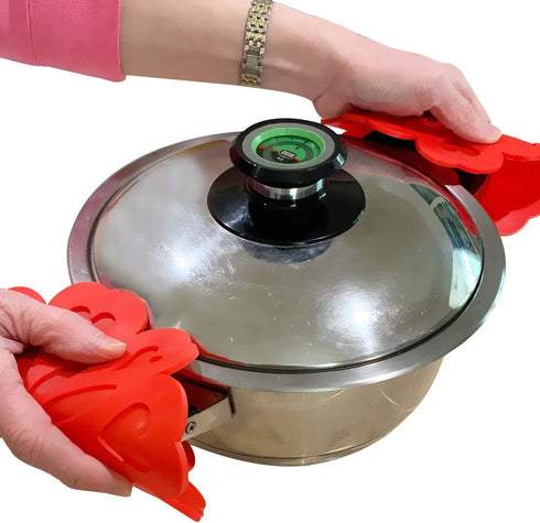 Allydrew Multi-use Durable Flexible Non-Slip Insulated Trivet Silicone Pot Holders, Set of 4, Red Hearts
