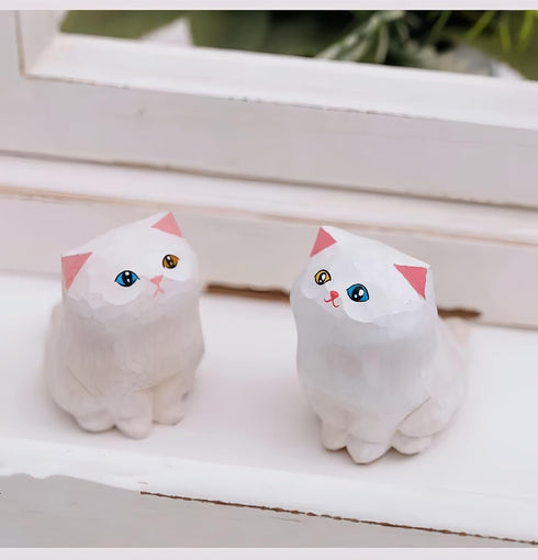 Hand Carved Wooden White Cat Figurine Unique Odd-Eyed Lion Cat Statue Desk & Bookshelf Creative Home Decor, Collectible