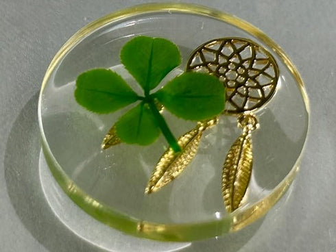 Real Four Leaf Clover Good Luck Pocket Token, 1.25” Preserved, Including Metal Ornament (Dream Catcher)