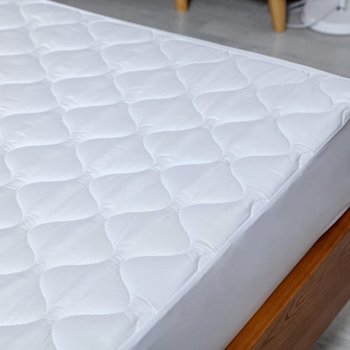 Quilted Queen Size Waterproof Mattress Protector Pad for Air Mattress Soft Noiseless Fitted Matress Cover with Elastic