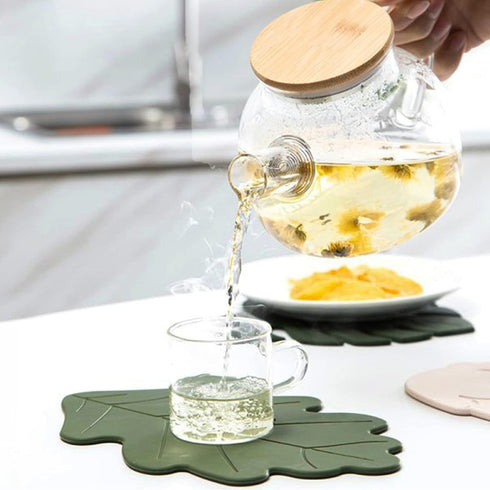 Silicone Trivet Mat Set of 2, Green Hot Pot Holder for Table and Countertop, Non-Slip Oak Leaf Coasters
