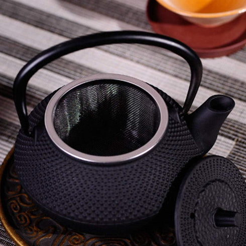 YARDWE Vintage Cast Iron Tea Pot, Small Teapot with Infuser for Loose Tea (Black, 2.83X2.75X1.69in)