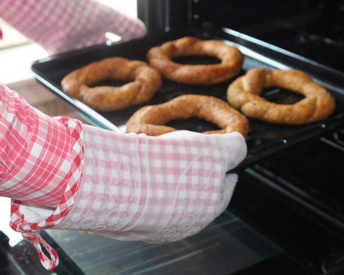 Silicone Oven Mitts Set of 2, Transparent Clear Silicone Shell with Cotton Quilted Lining, Heat Resistant Kitchen Gloves