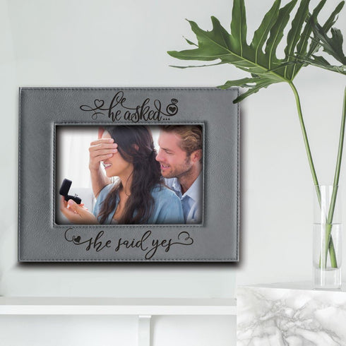 BELLA BUSTA Custom Wedding Proposal Keepsake - Engagement Leather Photo Frame (5x7 Horizontal)