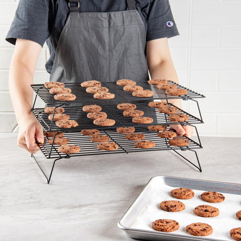 Restaurantware Met Lux 15.7 x 9.8 x 8.3 Inch Wire Baking Rack Set, 3-Tier Stackable Oven Wire Rack Set