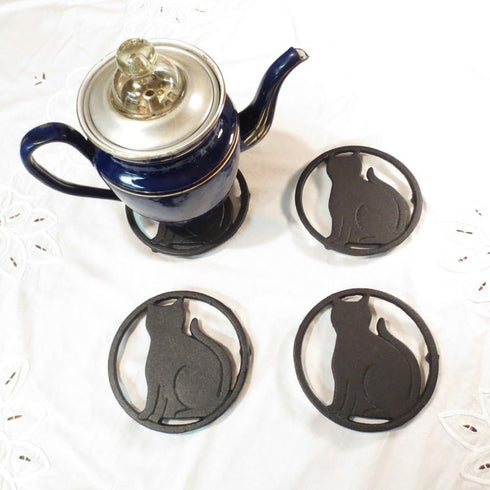 Black Cat Metal Trivet with Feet, Cast Iron, 5.6-Inches Across, Kitchen or Dining Table Decor