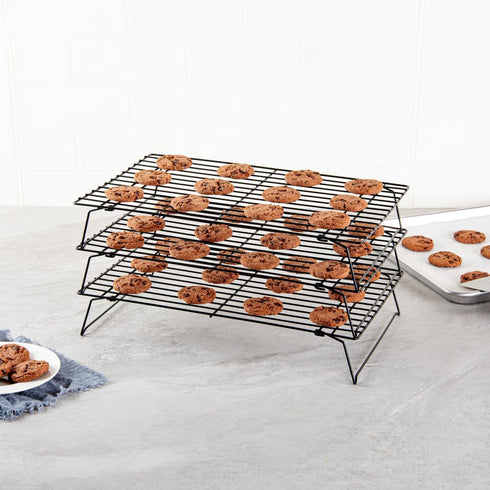 Restaurantware Met Lux 15.7 x 9.8 x 8.3 Inch Wire Baking Rack Set, 3-Tier Stackable Oven Wire Rack Set