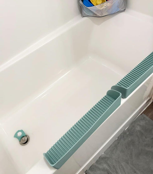 4 1Pack, Bathtub Splash Guard for Tub - Silicone Tub Water Splash Guard with Suction Cups, Bath Toy Holder, Tub Play