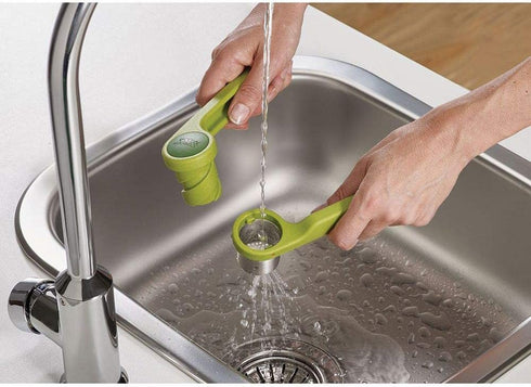 Joseph Joseph Helix Garlic Press Mincer - Ergonomic Twist-Action Hand Juicer - Stainless Steel, Green