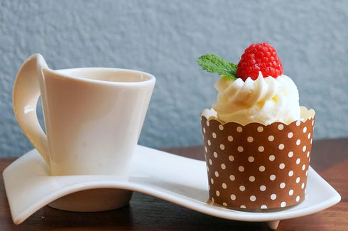 50-Pack Paper Baking Cups, Greaseproof Disposable Cupcake Muffin Liners in Large Chocolate Brown Polka Dots