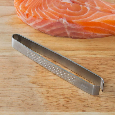 Mercer Culinary Standard Fish Bone Tweezer, 4-5/8 x 1/2 Inches, Stainless Steel Tool