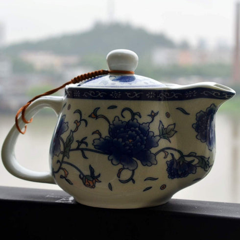 Blue White Peony Flower Teapot, 500ml Porcelain Kettle with Stainless Infuser (Mudan Flower)