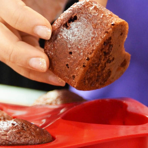 Fat Daddio's SMF-022 Silicone Bakeware - 11-Cavity Muffin (1.7 oz)