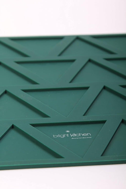 Triangle Chip Silicone Sheet Mold, Compatible with Ivation & Gourmia Dehydrator, Non-Stick Reusable Mat