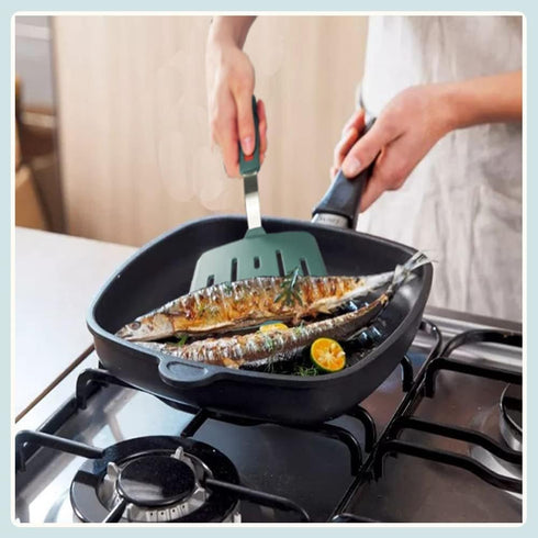 Silicone Fish Spatula Turner, Wide Slotted Pancake Spatula for Nonstick Cookware, Heat-Resistant to 600°F (Green)