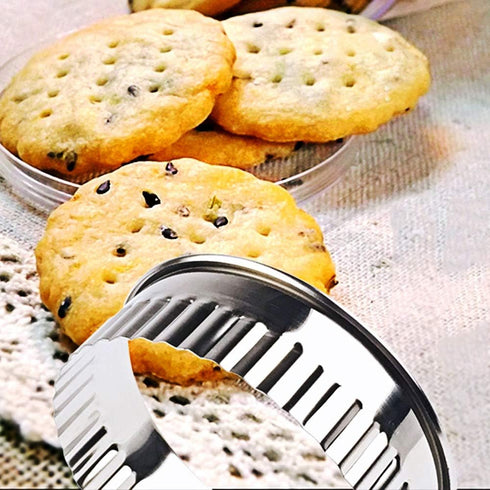 Stainless Steel Round Cookie Biscuit Cutter Set, 12 Pieces, Fluted Edge Graduated Ring Sizes