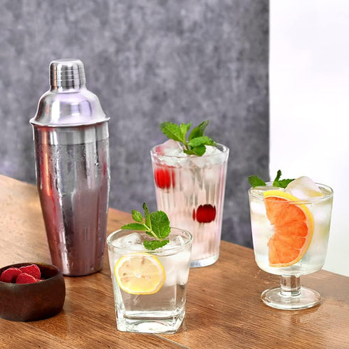 Bar Cocktail Shaker - 24 oz Stainless Steel Martini Shaker Drink Mixer with Built-In Strainer for Bartending