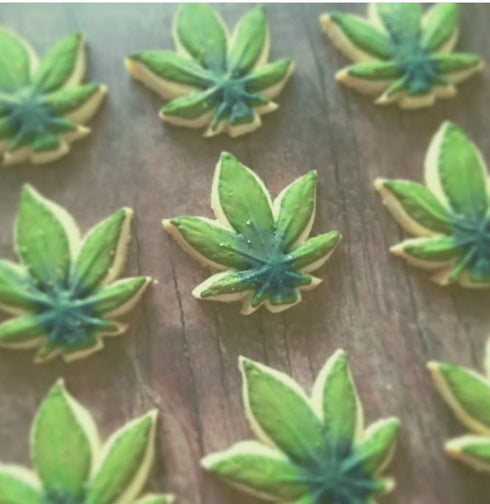Ann Clark Cookie Cutters Marijuana Weed Leaf Cookie Cutter, 3.5" for 4/20 Gift, Made in USA