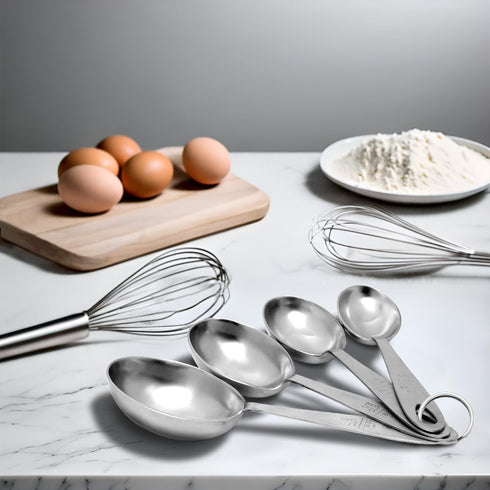 Lindy's 4-Piece Stainless Steel Measuring Scoop Set, Silver, 9 Inches Long
