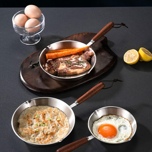 UPKOCH Small Egg Frying Pan, Non Stick Skillet for Mini Omelets, Stainless Steel Pancake Maker (12cm)