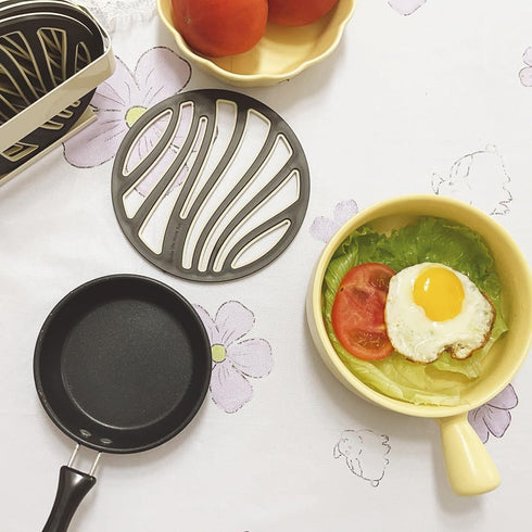 Egg Frying Pan 4.7-Inch, Non Stick Mini Cast-Iron Pan for Cooking Eggs and Pancakes