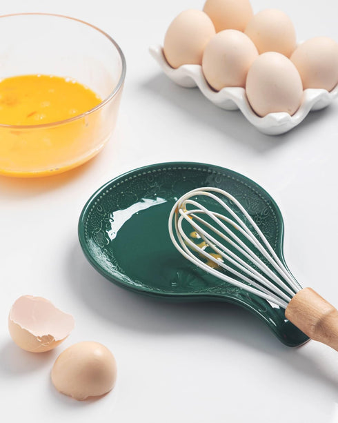 FE FUN ELEME Ceramic Spoon Rest for Kitchen Countertop, Large Lace Embossed Spoon Holder, 5.5inch Utensil Tray (Greener)