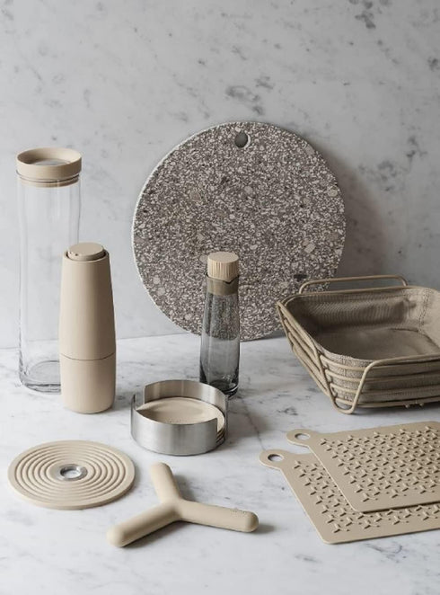 blomus FLIP Silicone Trivet/Hot Pad in Moonbeam (Cream)