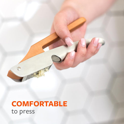 Full Circle Crushed It - Easy-Clean Stainless Steel Garlic Press - Effortless Crushing and Quick Mess-Free Clean-Up