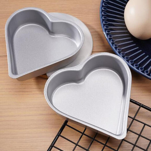 Pack of 4 Cute Non-Stick Pan-Shaped Cake Molds, Small Silver Heart-Shaped Pudding Jelly Cups