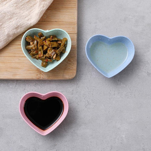 Heart Shape Appetizer Plates Eco-Friendly Mini Bowls Exiquisite Kitchen Supplies Fall Resistant Seasoning Dishes Soy Dipping Ketchup Sauce Dishes 3pcs by Leadigol